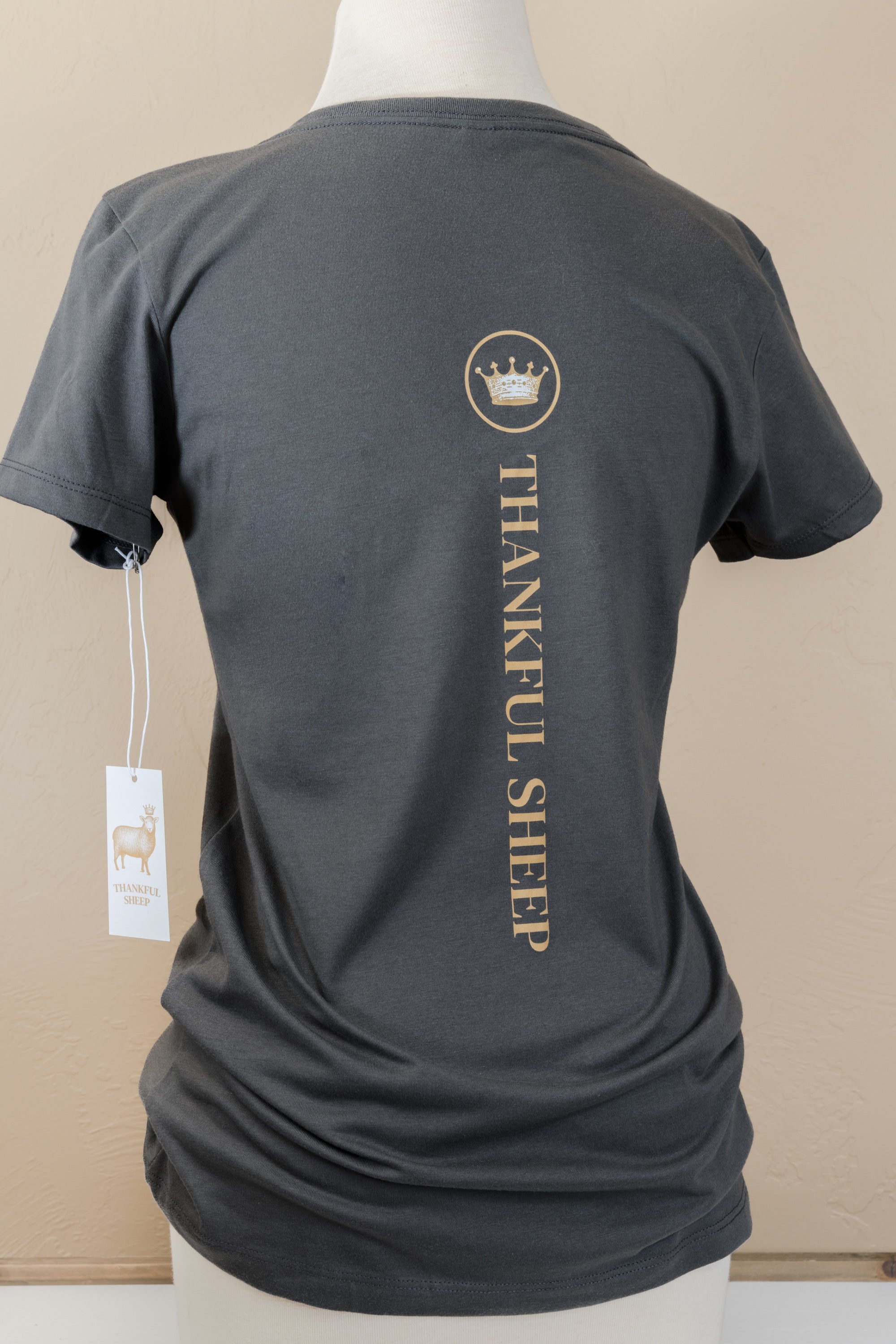 Thankful Sheep V-Neck T-Shirt Gray