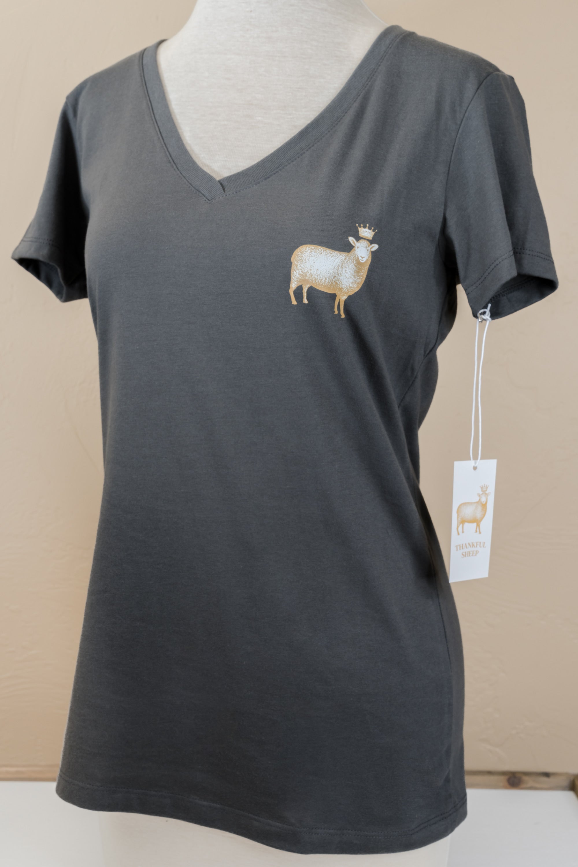 Thankful Sheep V-Neck T-Shirt Gray