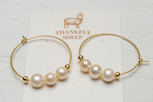 Thankful Sheep 925 Sterling Silver Freshwater Pearl Hoop Earring