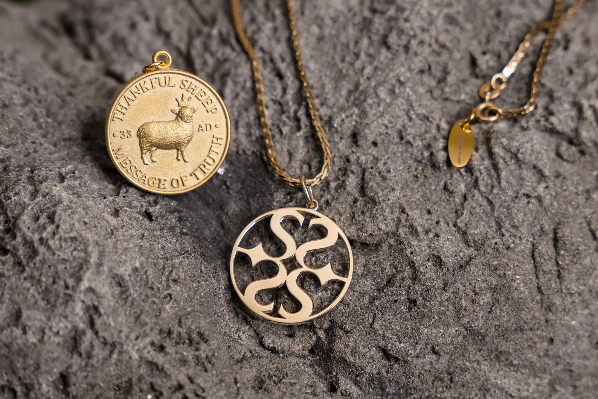 Thankful Sheep Round Signature Pendant