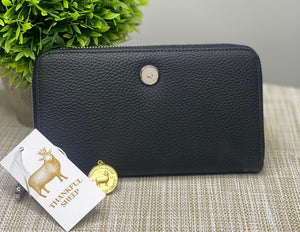 Thankful Sheep "Message of Truth" Medallion Lady's Leather Zip Wallet