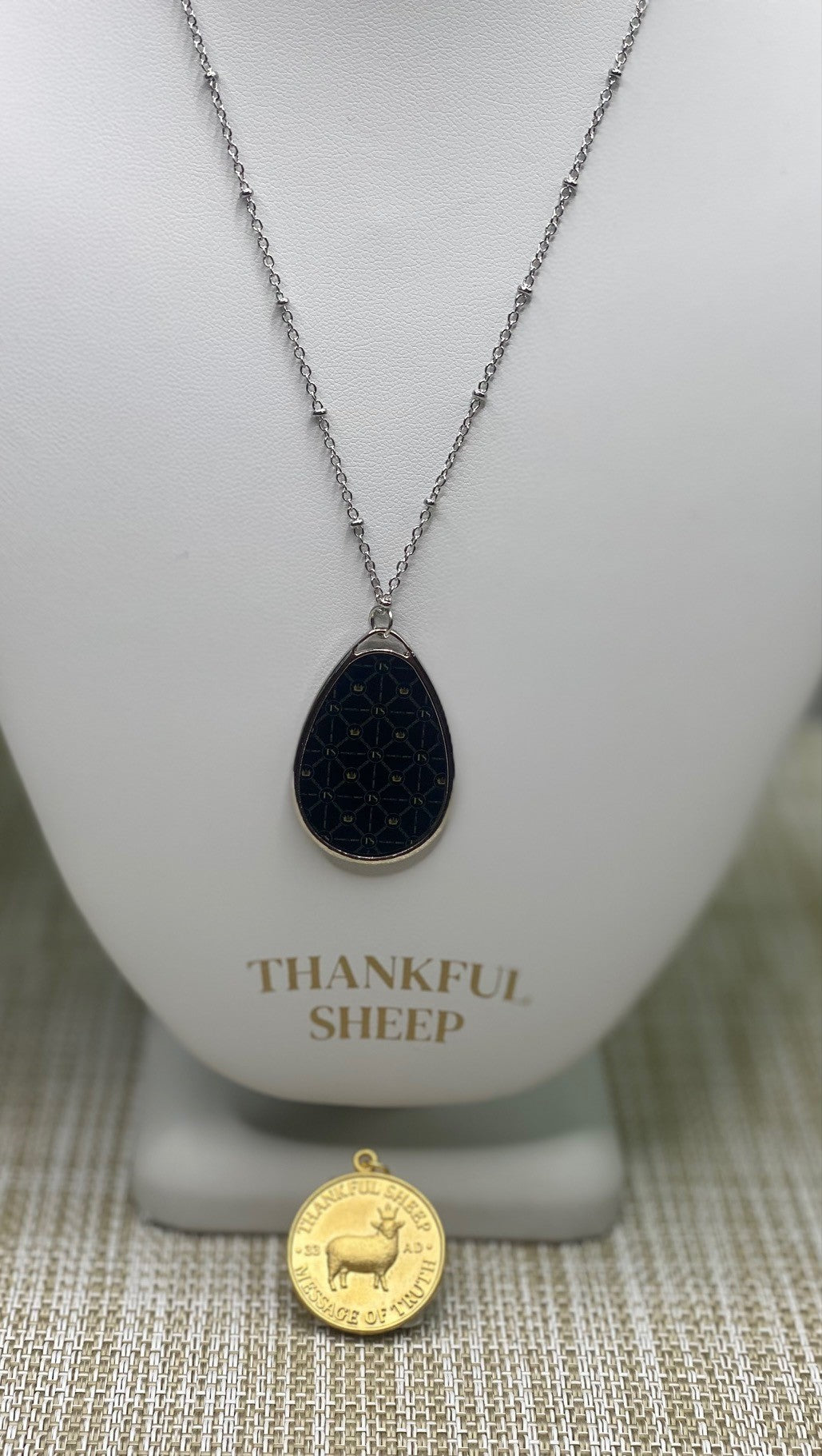 Thankful Sheep Circle Icons Oval Drop Necklace